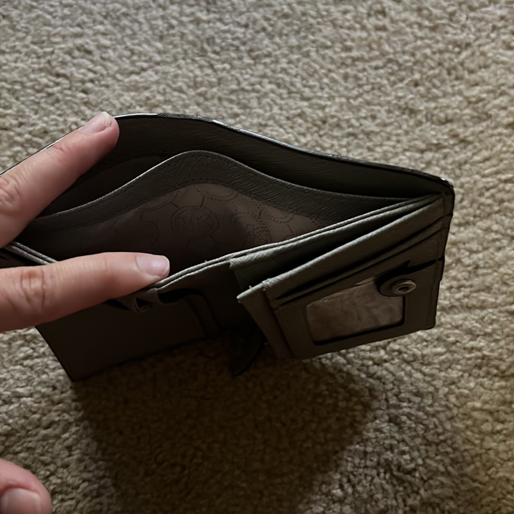 Wallet - Picture 3 of 4
